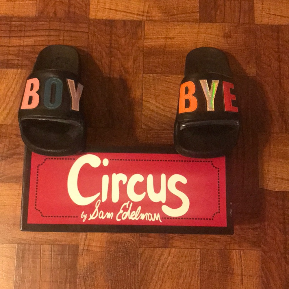 Circus by Sam Edelman Flynn Slide Sandals.